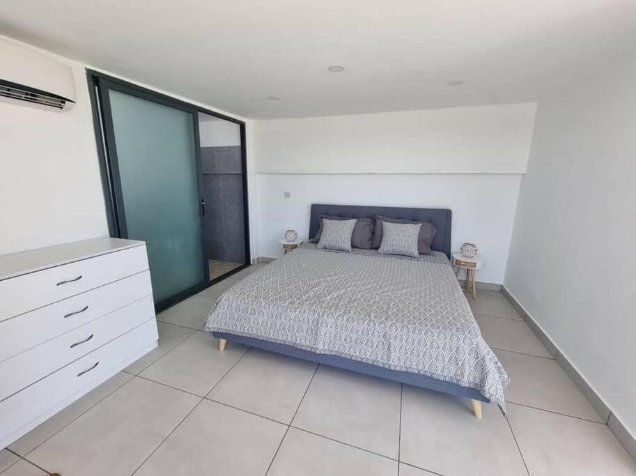 Penthouse Vue Sur Mer 200M2 Pereybere Beach Exterior photo